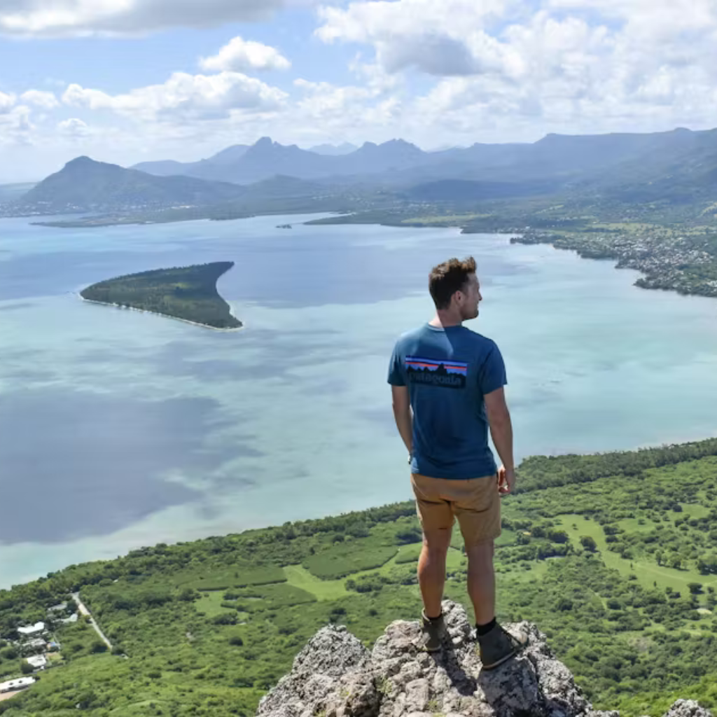 Le Morne Brabant Mauritius hiking tour with private taxi service